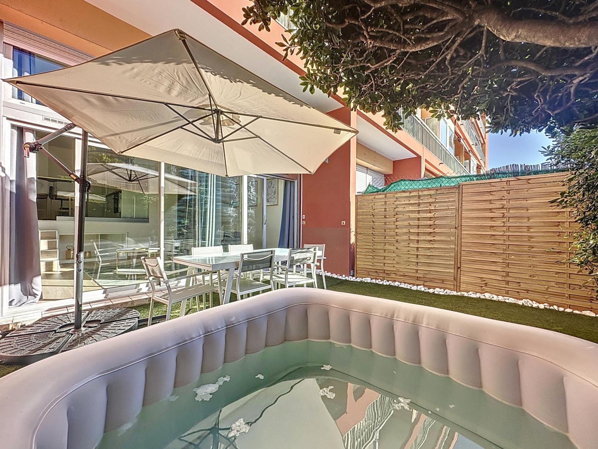 2 Pieces - Parking - Jacuzzi - Food & Drink - Love Menton Exterior photo
